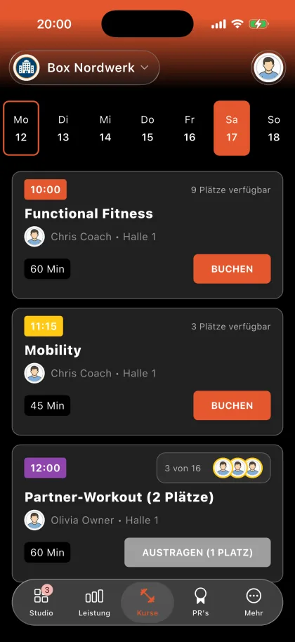 Kursplan in der AMRAPP-App mit Buchen- und Austragen-Buttons